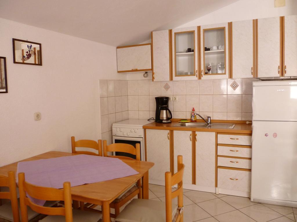 Apartments Sanda Tribunj Tribalj Exterior foto